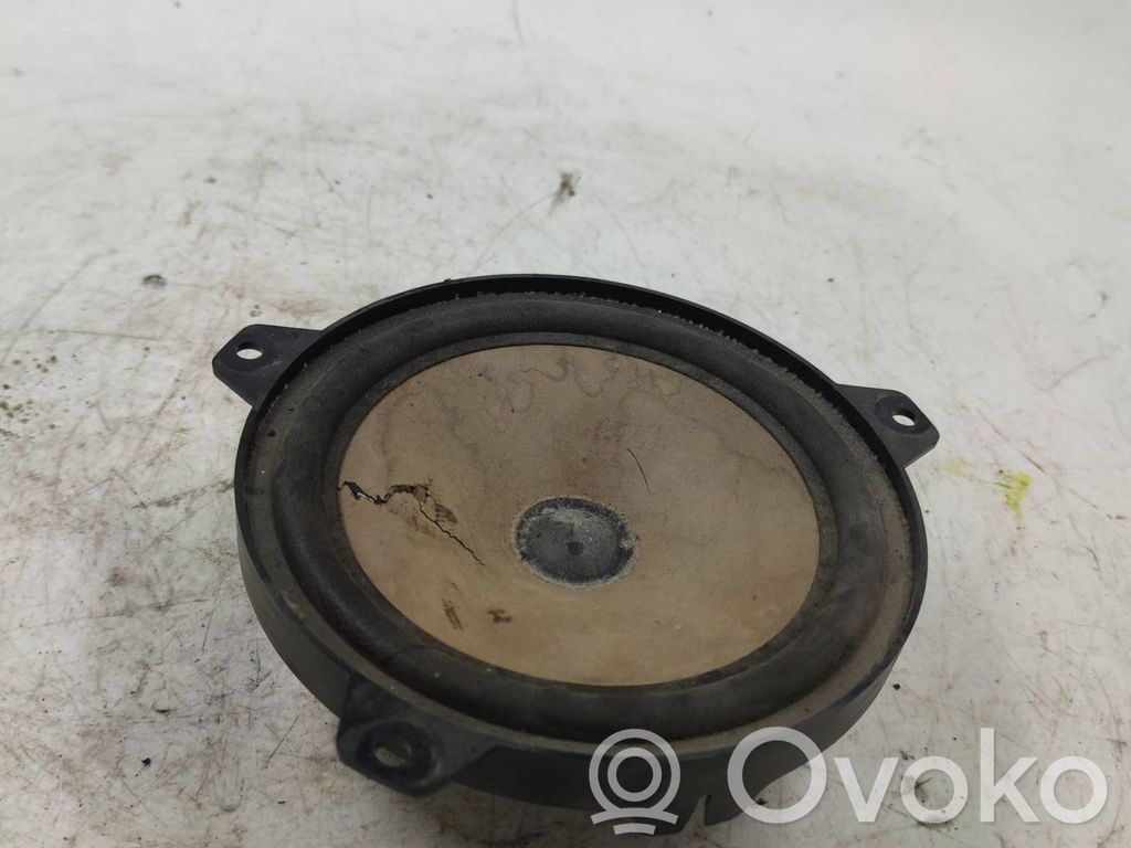 BMW 3 E46 Front door speaker 