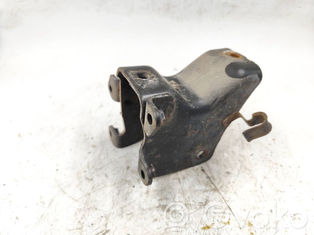 Mitsubishi Eclipse Engine mounting bracket 