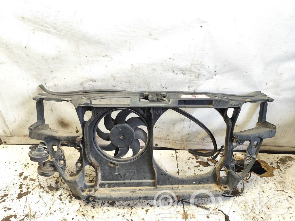 Support de radiateur sur cadre face avant   059010158A