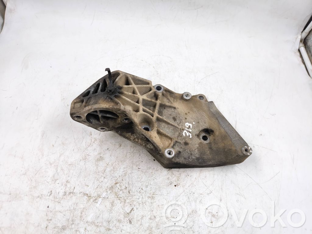 Cadillac CTS A/C compressor mount bracket 