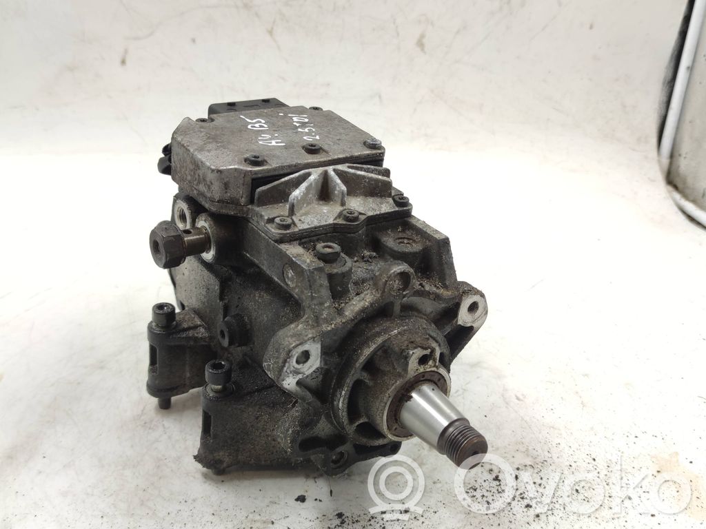 Audi A4 S4 B5 8D Fuel injection high pressure pump 