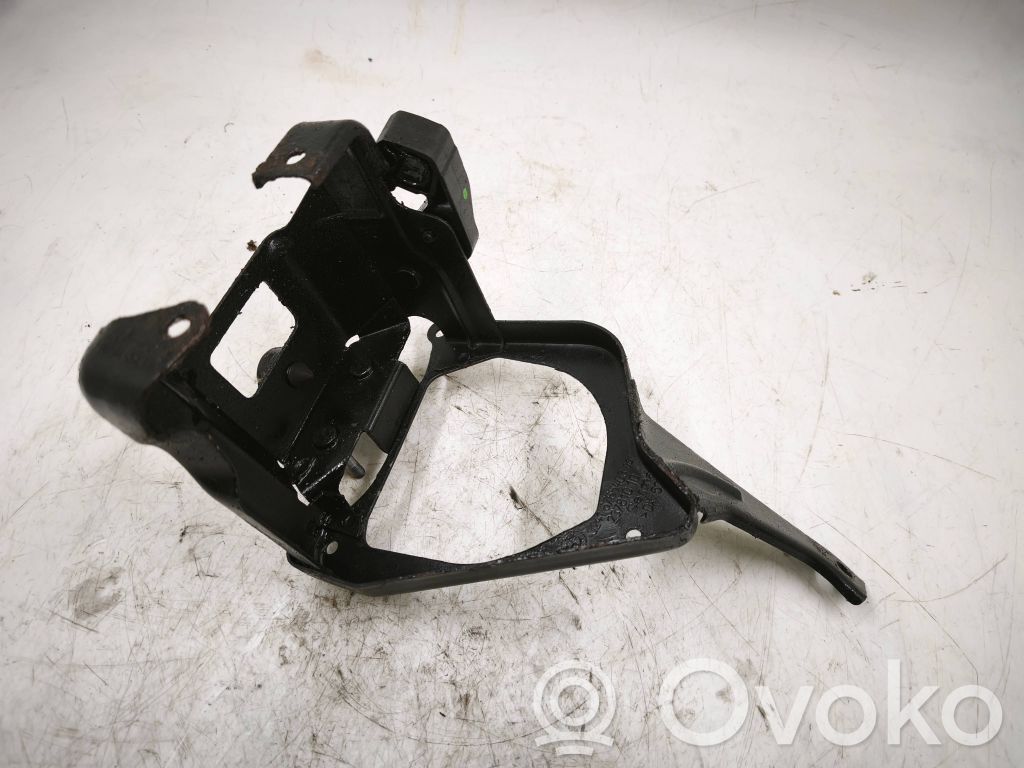 BMW 1 E81 E87 Other engine bay part 