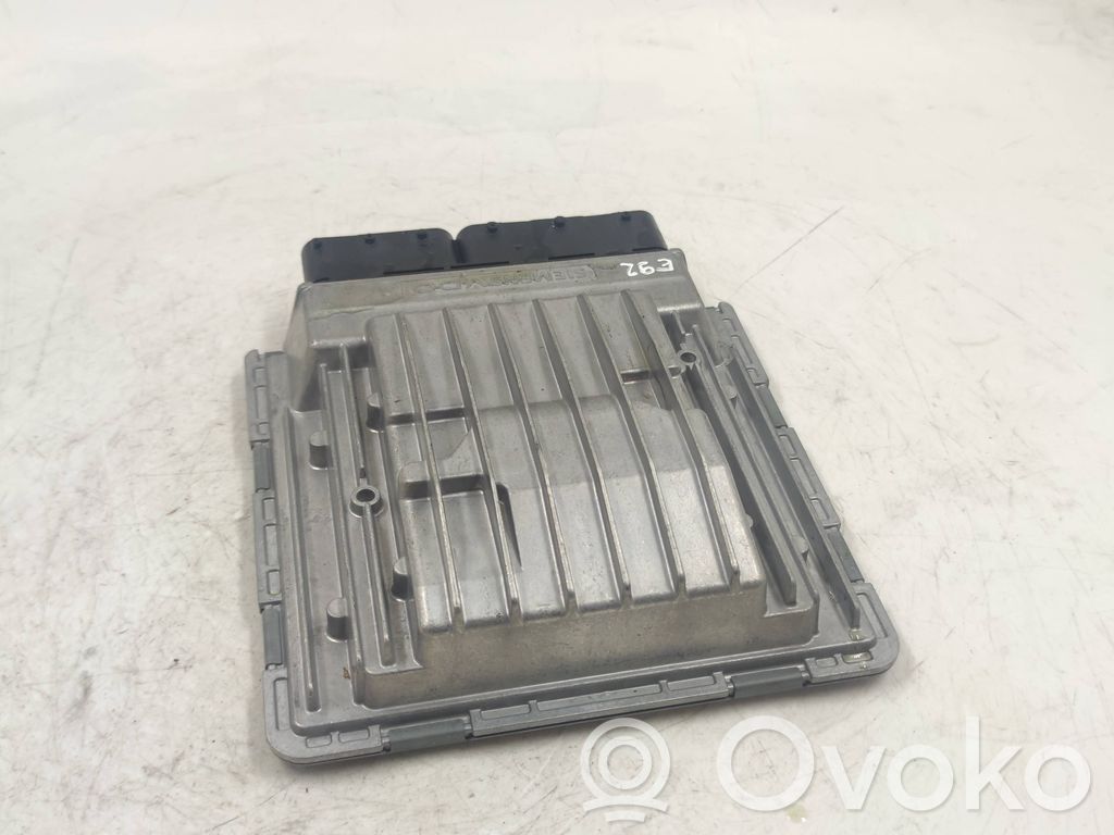 BMW 3 E92 E93 Moottorin ohjainlaite/moduuli 