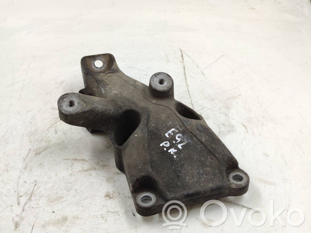 BMW 3 E92 E93 Engine mounting bracket 