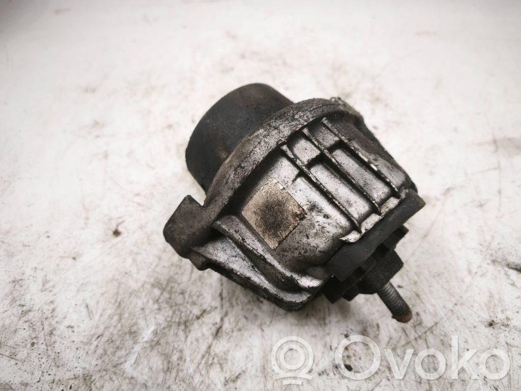 BMW 3 E92 E93 Dzinēja spilvens 
