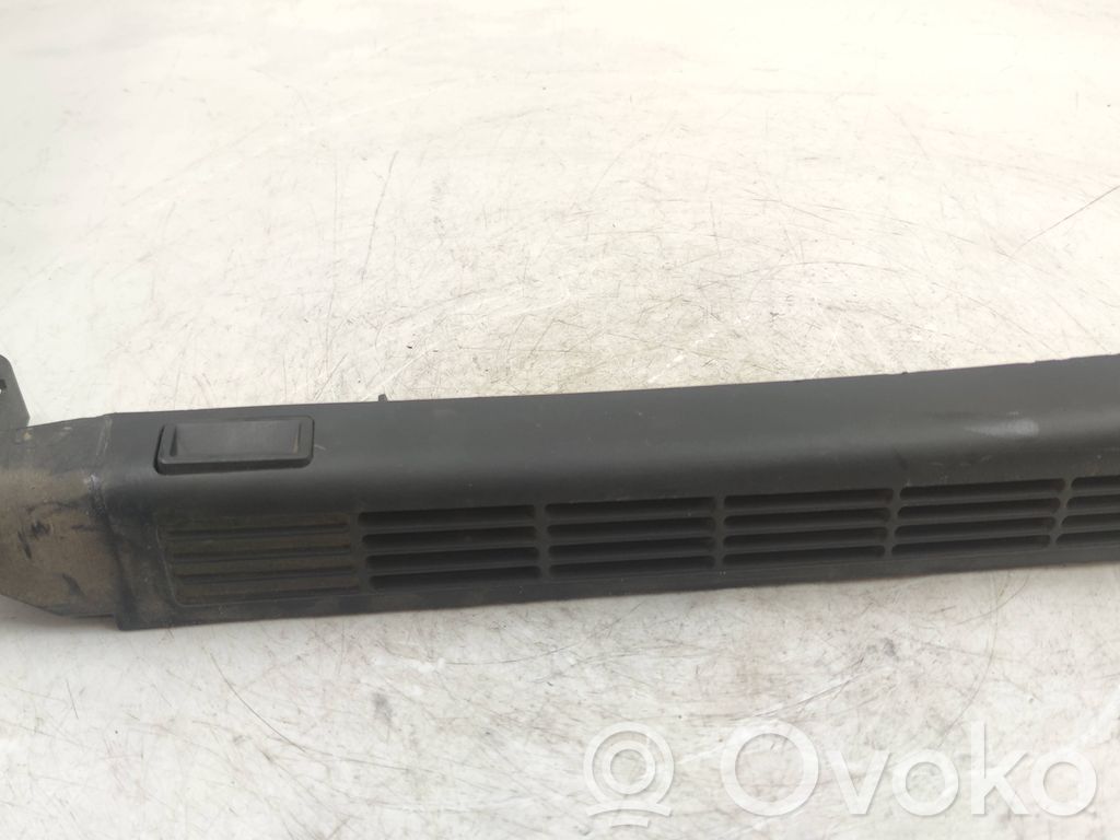 Parcel shelf load cover mount bracket   8208372