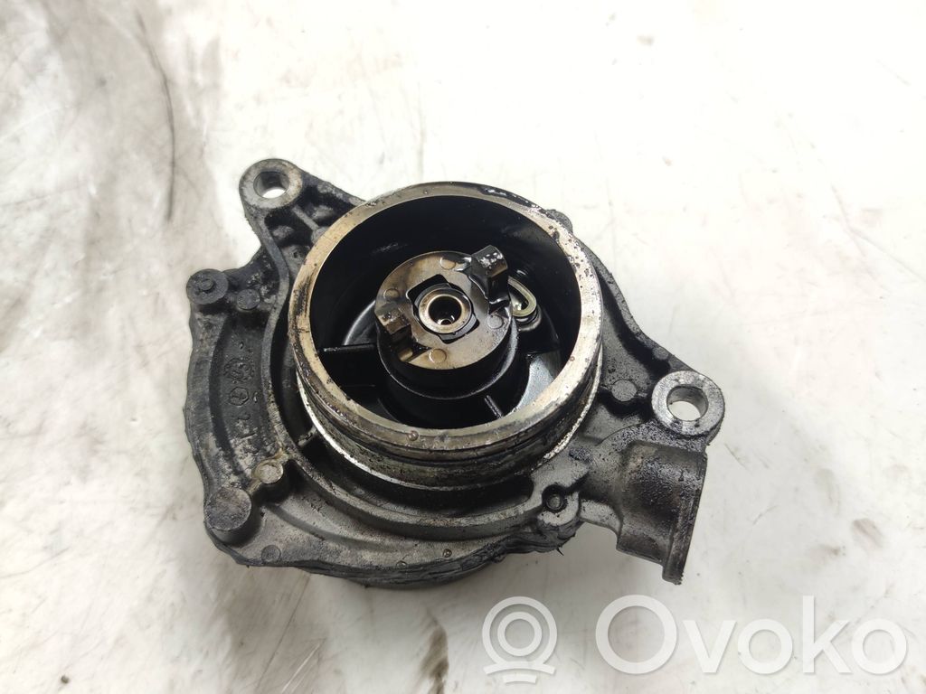 Vacuum pump   728176
