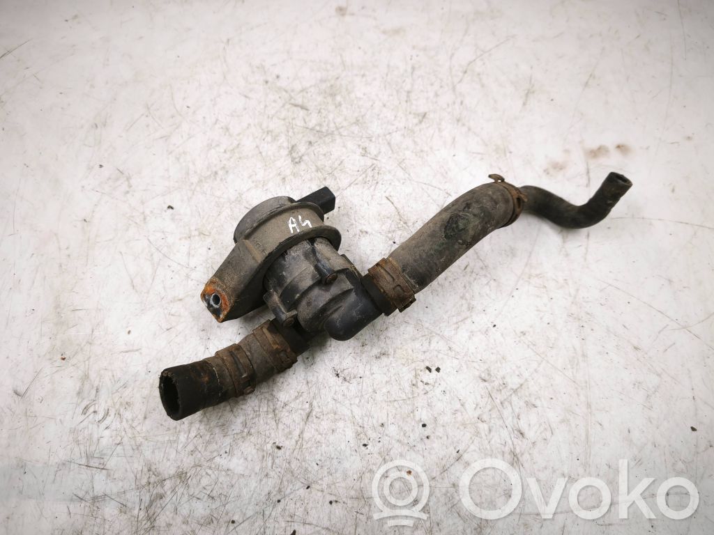 Audi A4 S4 B5 8D Pompă electrică auxiliară lichid de răcire/apă 