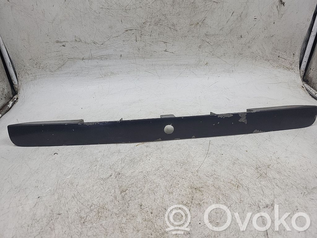 Éclairage de plaque d'immatriculation   8D9827576