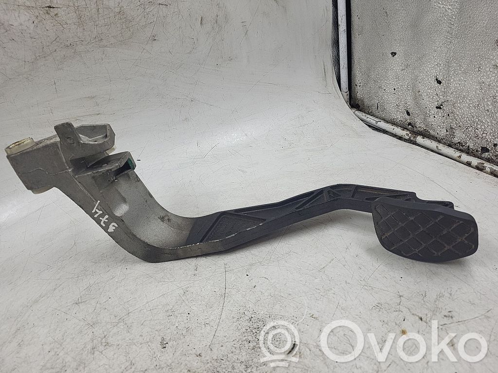 Audi A4 S4 B5 8D Pedal de embrague 