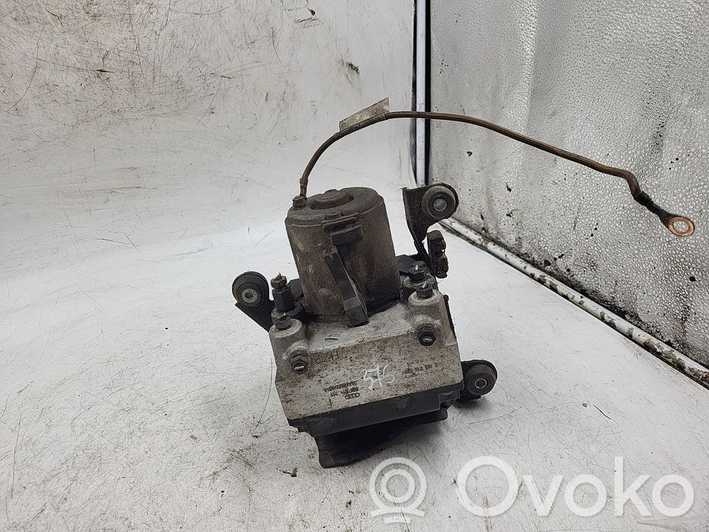 Audi A4 S4 B5 8D ABS bloks 