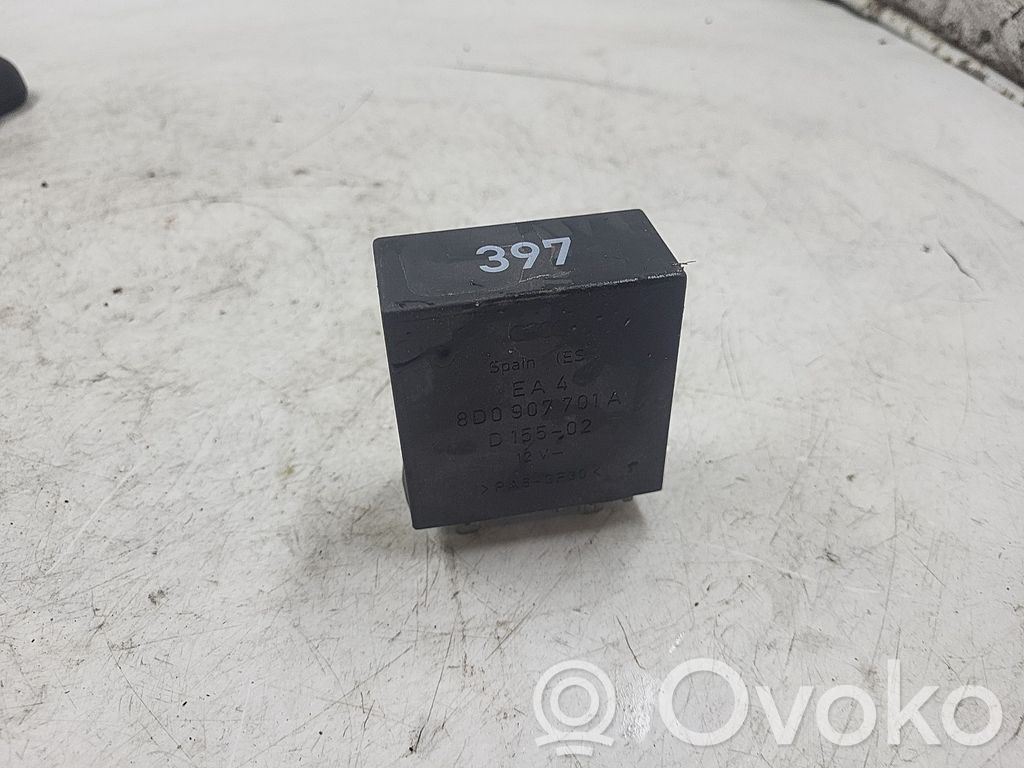 Audi A4 S4 B5 8D Muu rele 
