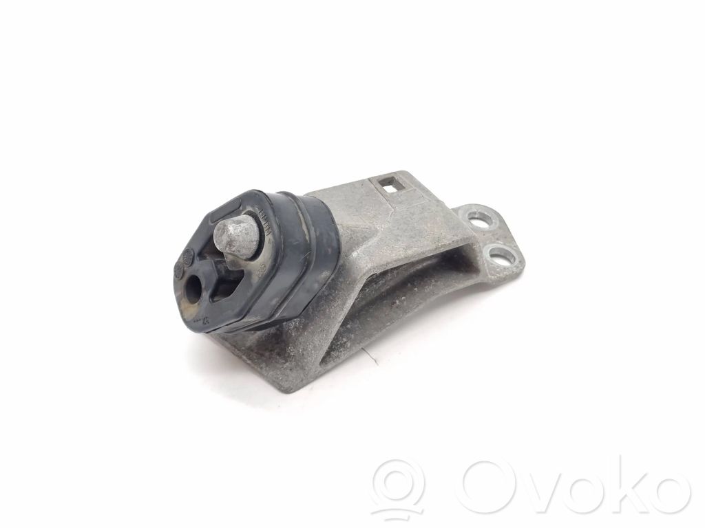 Chrysler Pacifica Muffler mount bracket/holder 