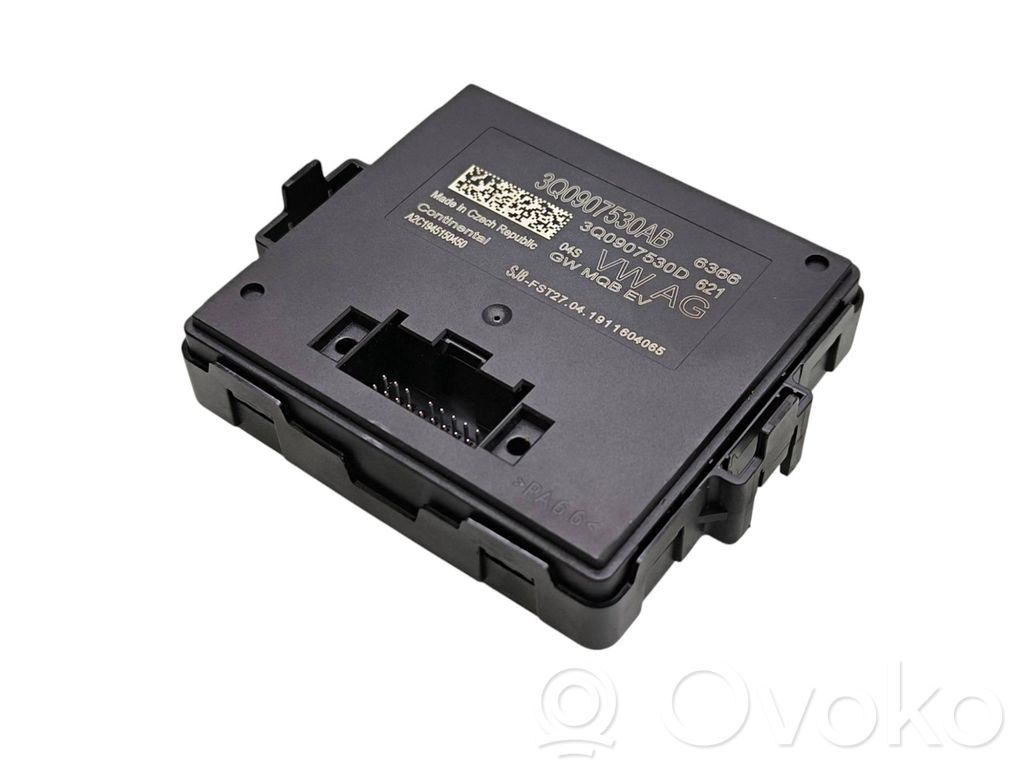 Volkswagen PASSAT B8 Gateway control module 