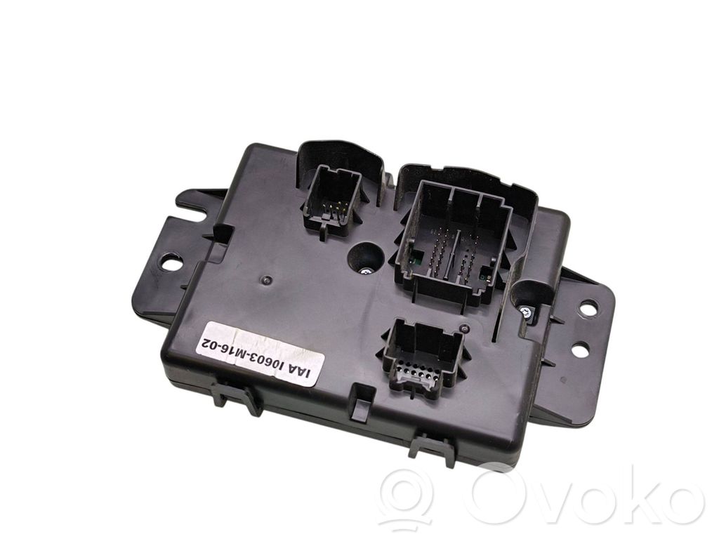 Chrysler Pacifica Air conditioning/heating control unit 
