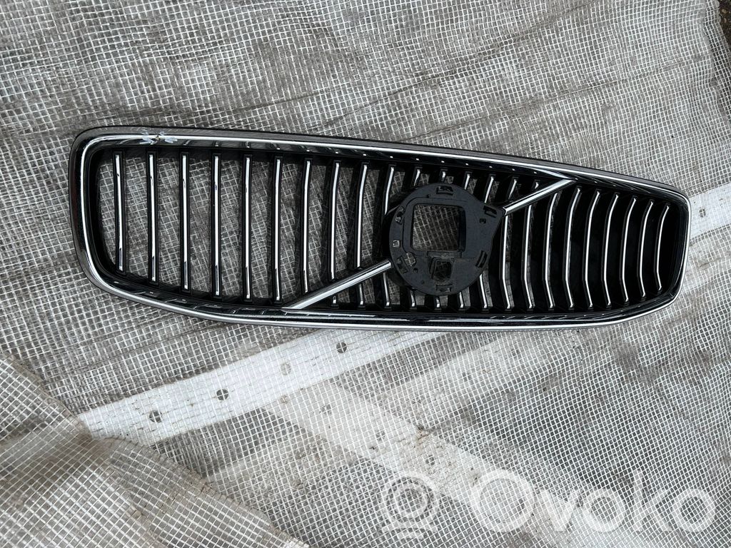 Volvo S90, V90 Maskownica / Grill / Atrapa górna chłodnicy 