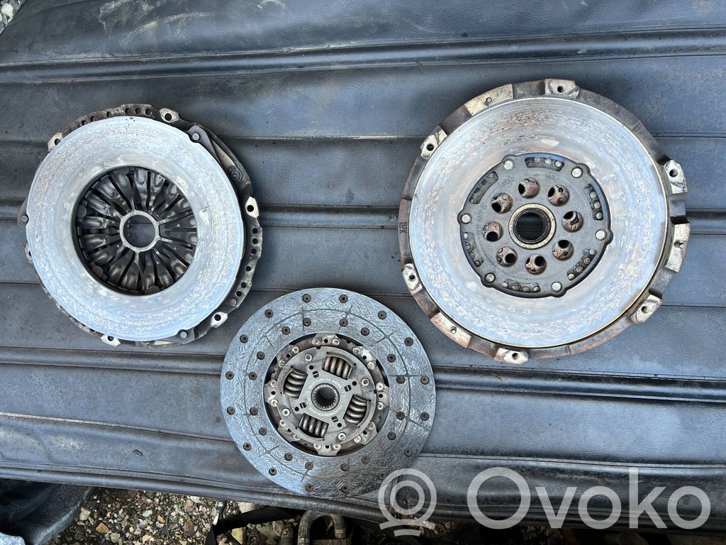 Volante bimasa   BK31647786,BK317550AA