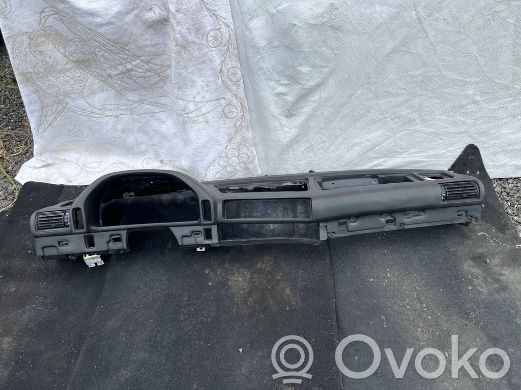 BMW 7 E32 Панель 