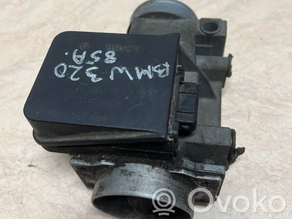 BMW 3 E36 Ilmamassan virtausanturi 