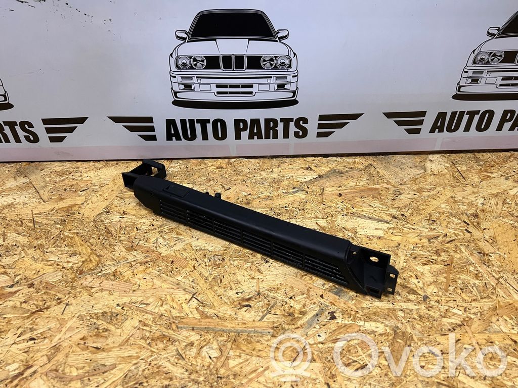 Other trunk/boot trim element   8239432