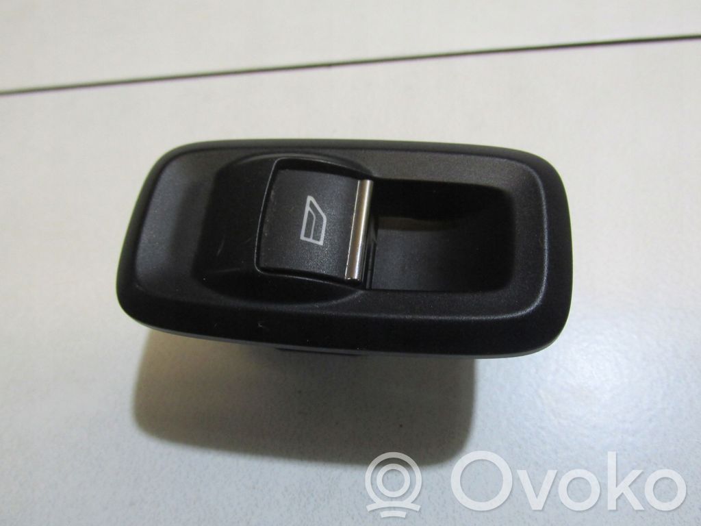 Ford Ecosport Tailgate/trunk/boot open switch 