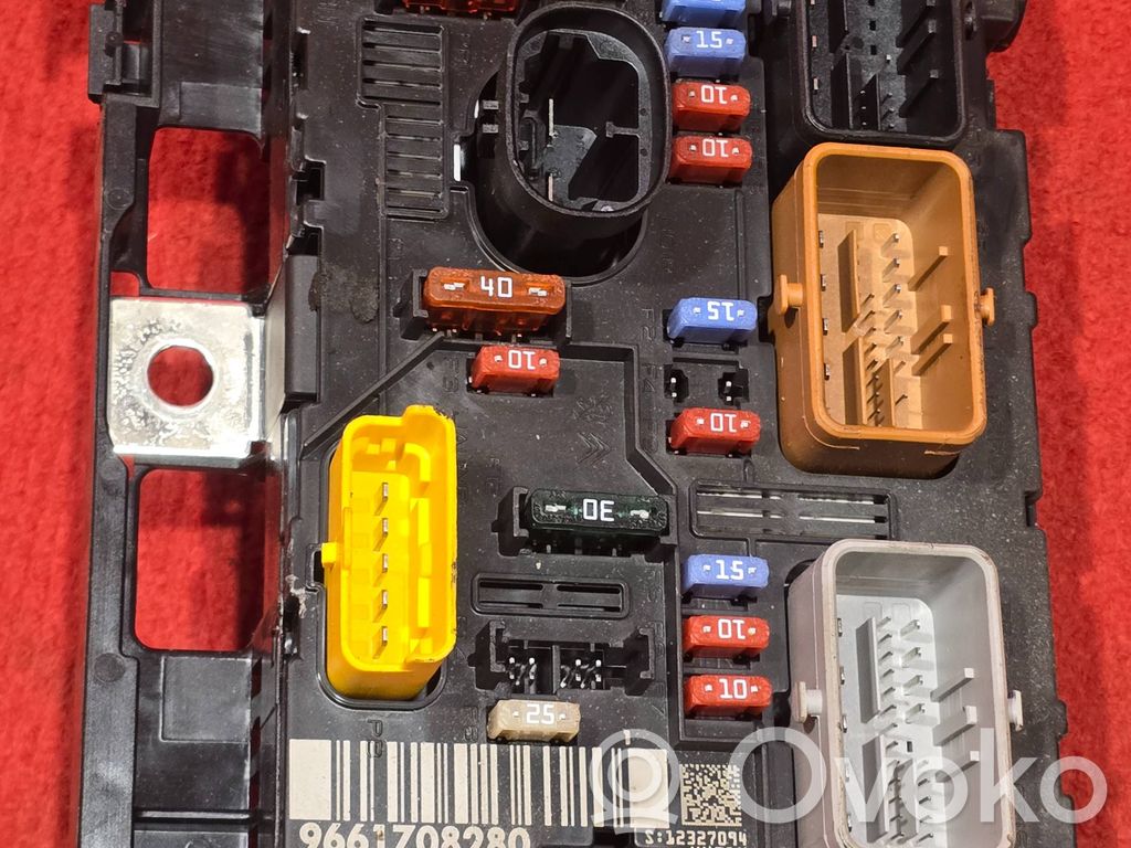 Peugeot 207 BSM Control unit 