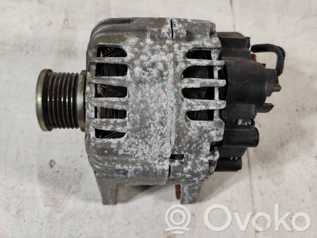 Renault Clio IV Ģenerators 