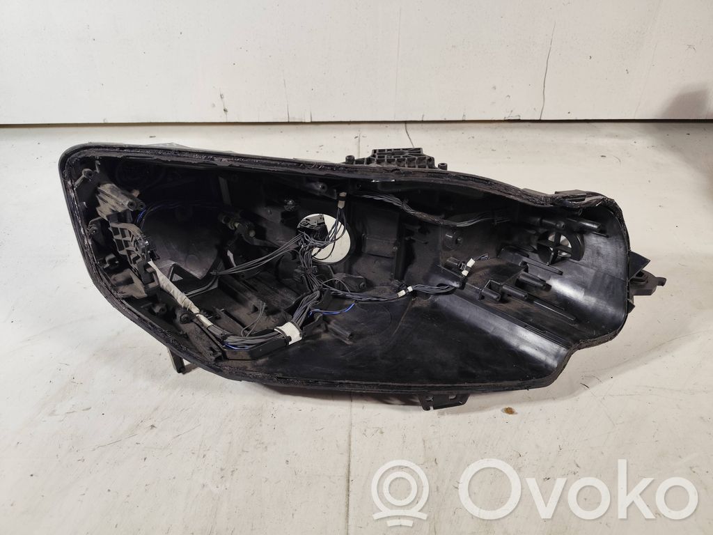 Scheinwerfer   8W6941040A