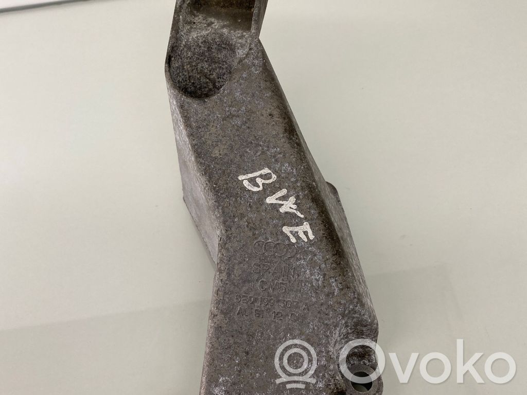 Engine mounting bracket   8E0199307A