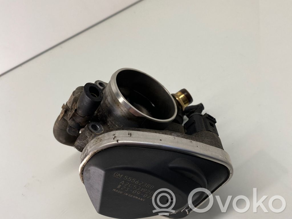 Opel Astra H Zawór przepustnicy 