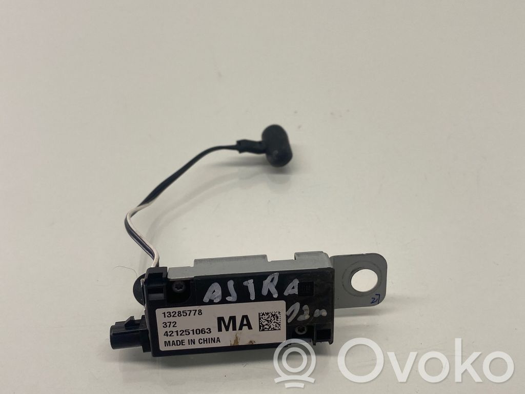 Opel Astra J Antennenverstärker Signalverstärker 