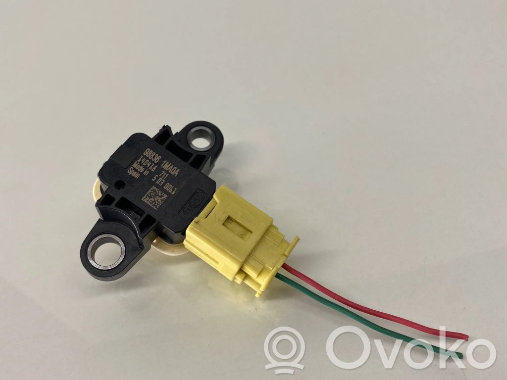Czujnik uderzenia Airbag   988361MA0A,140418711,140418