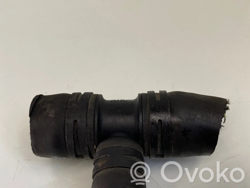 Volkswagen PASSAT B6 Engine coolant pipe/hose 