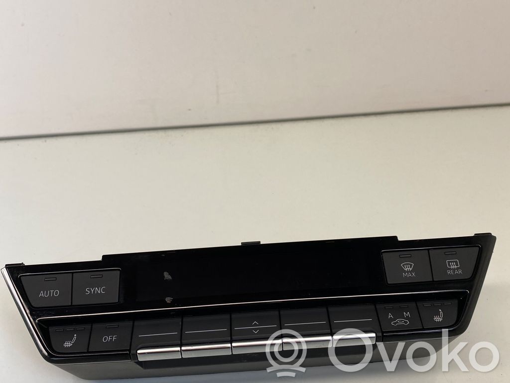 Audi Q4 Sportback e-tron Climate control unit 