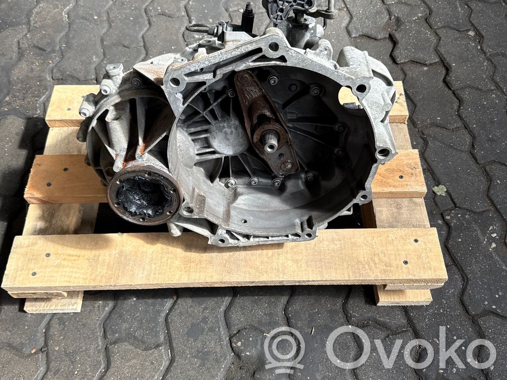Volkswagen Caddy Manualna 5-biegowa skrzynia biegów 