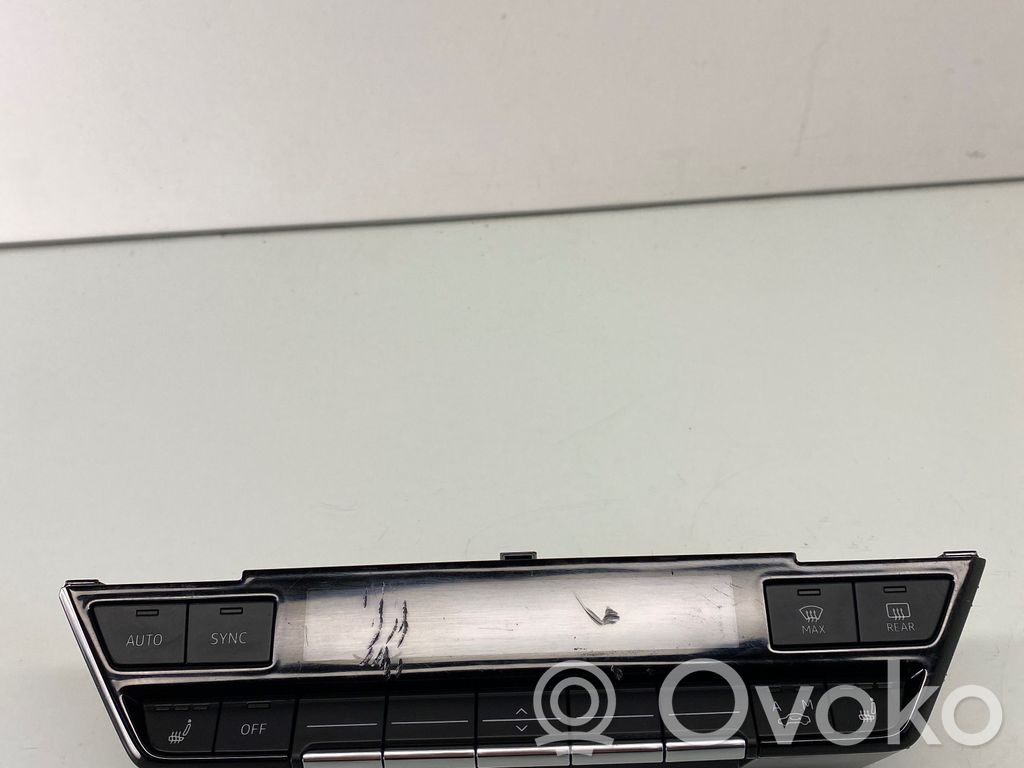 Audi Q4 Sportback e-tron Climate control unit 