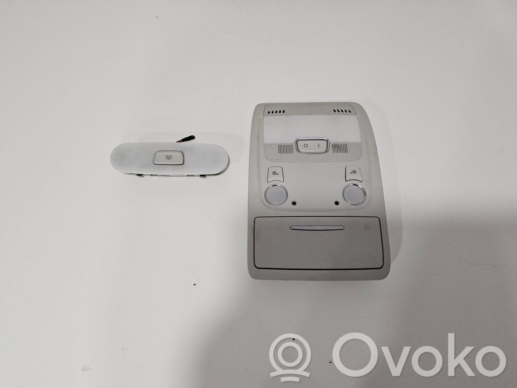 Audi A4 S4 B8 8K Front seat light 