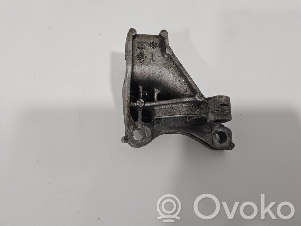 Renault Megane IV Engine mounting bracket 