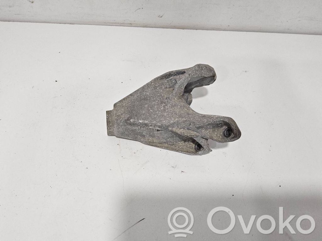 Porsche Macan (95B) Engine mounting bracket 