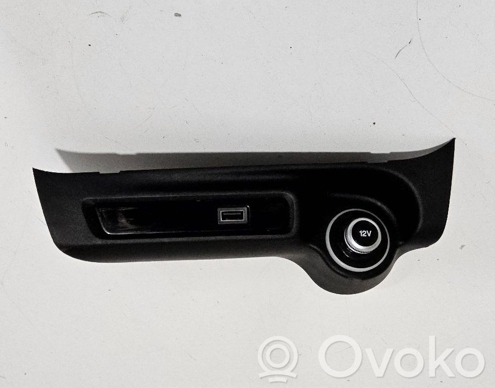 Gniazdo / Złącze USB   00505487510,156146504,156151215,50548751
