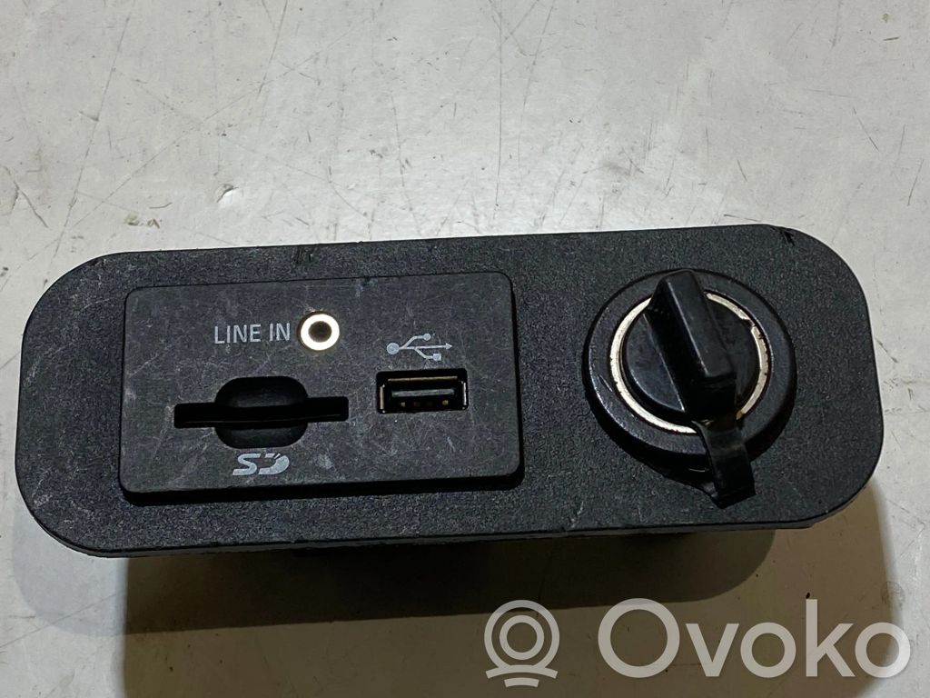 Enchufe conector USB   FR3T14F014AB,01215133252