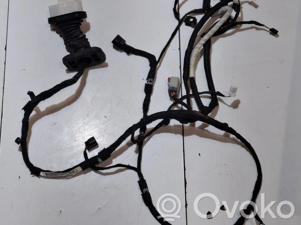 Cableado de puerta delantera   P68278031AC