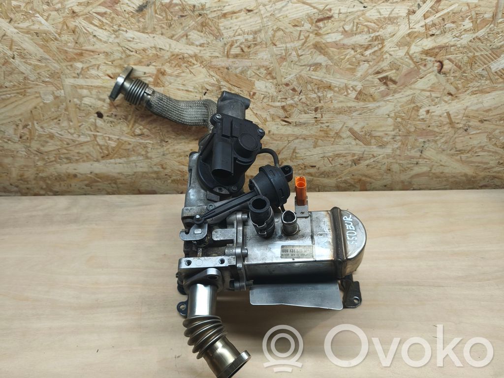 Audi A4 S4 B8 8K Refrigerador de la válvula EGR 