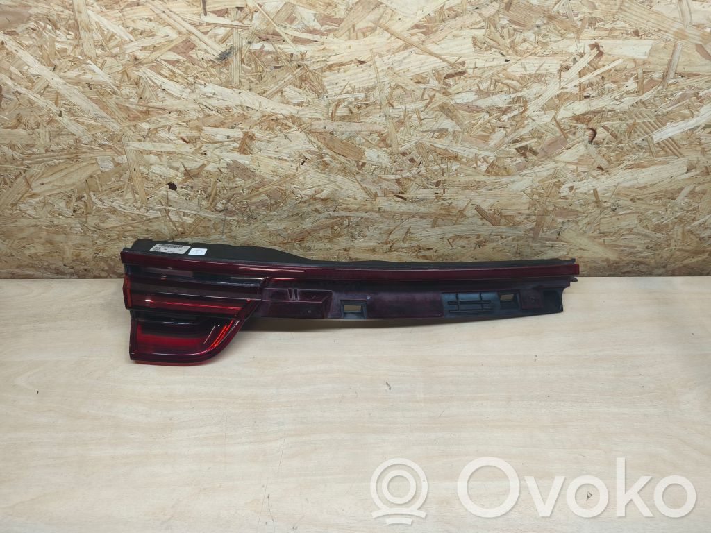 Lampy tylnej klapy bagażnika   971945207C,L971076