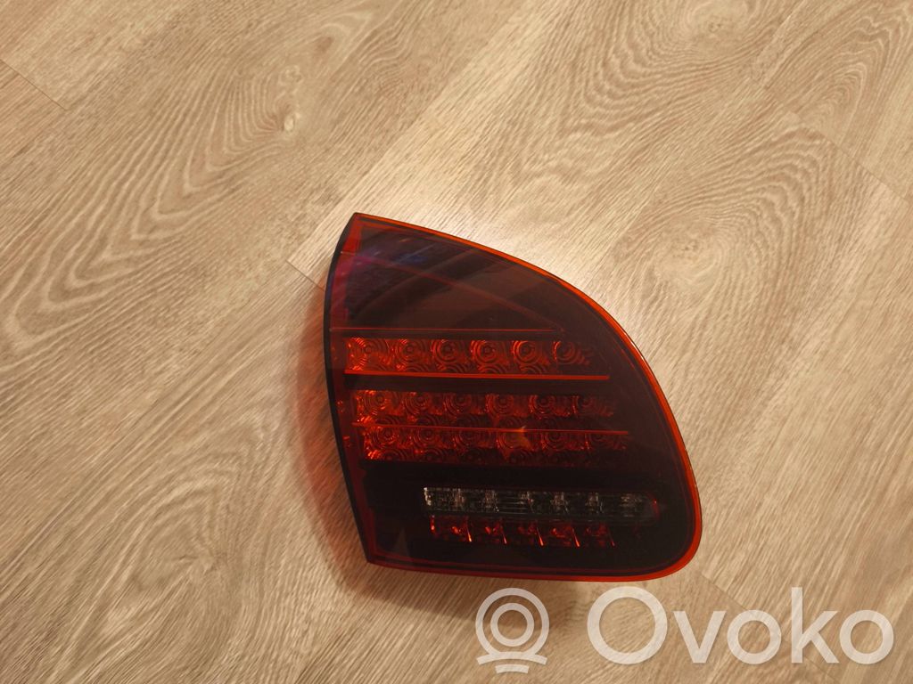 Porsche Cayenne (92A) Luci posteriori del portellone del bagagliaio 
