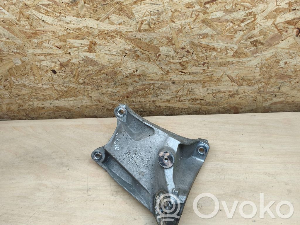 Porsche Cayenne (92A) Engine mounting bracket 