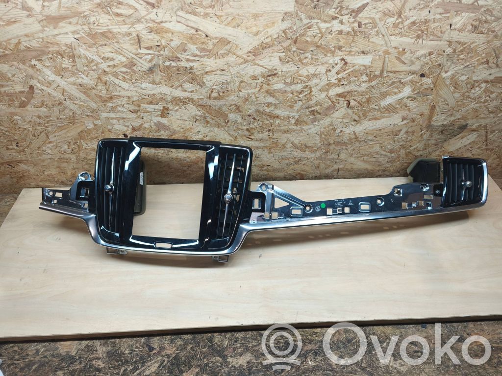 Volvo S90, V90 Panel trim 