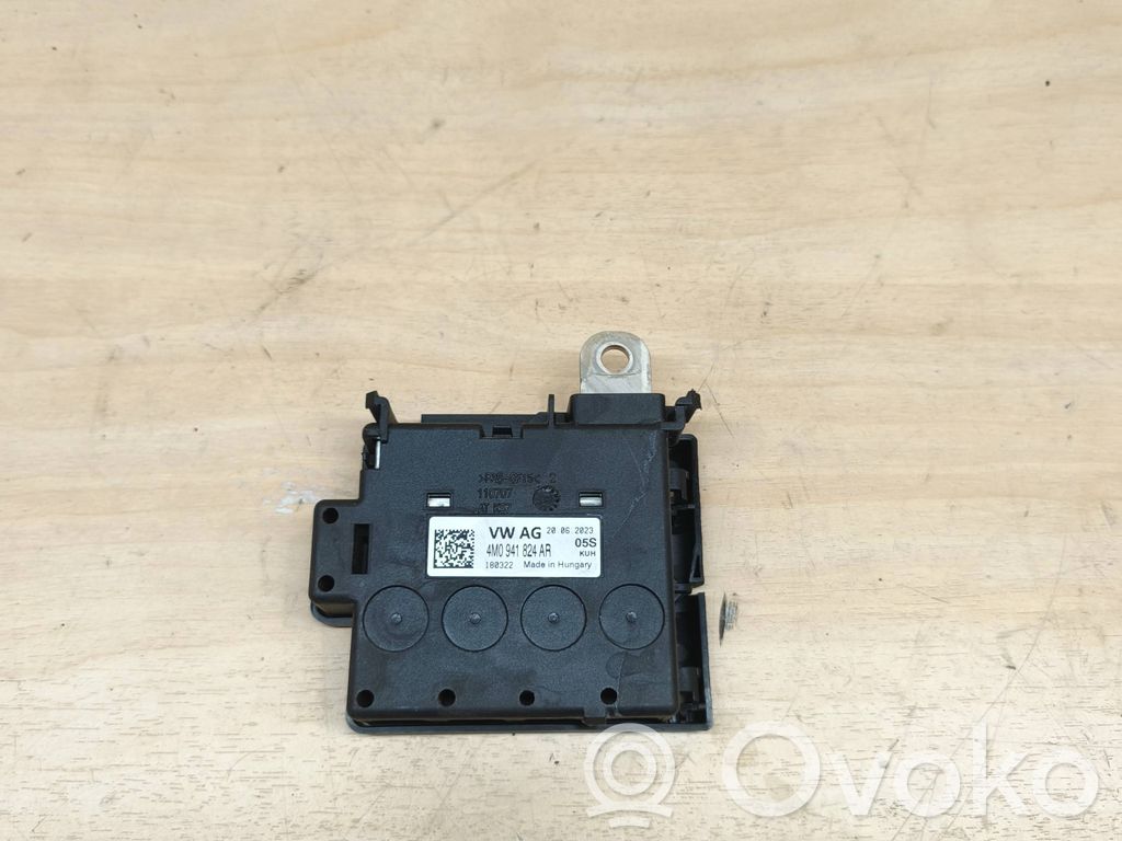 Porsche Cayenne (9Y0 9Y3) Current control relay 