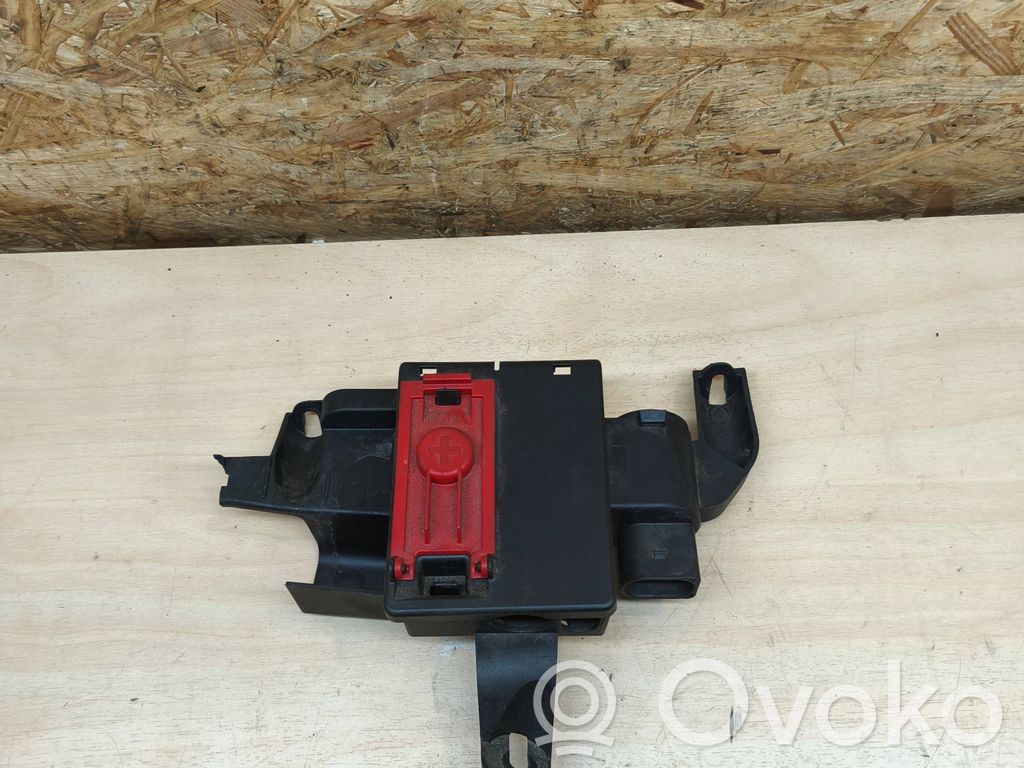 Porsche Cayenne (9Y0 9Y3) Current control relay 