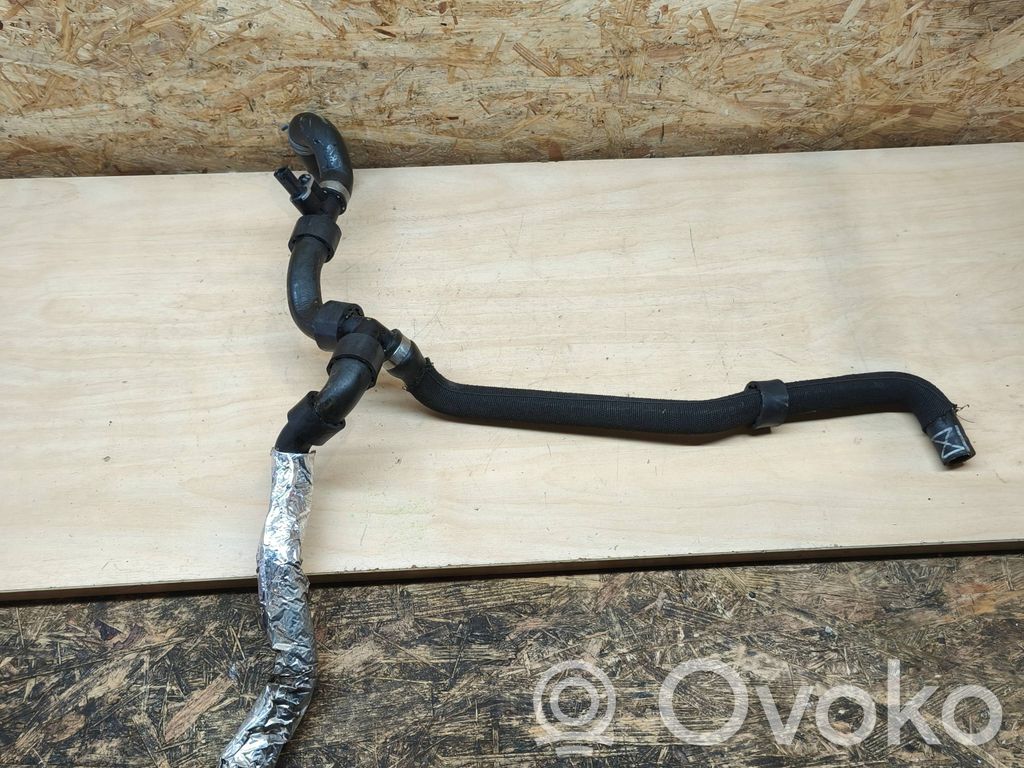 Porsche Cayenne (9Y0 9Y3) Moottorin vesijäähdytyksen putki/letku 